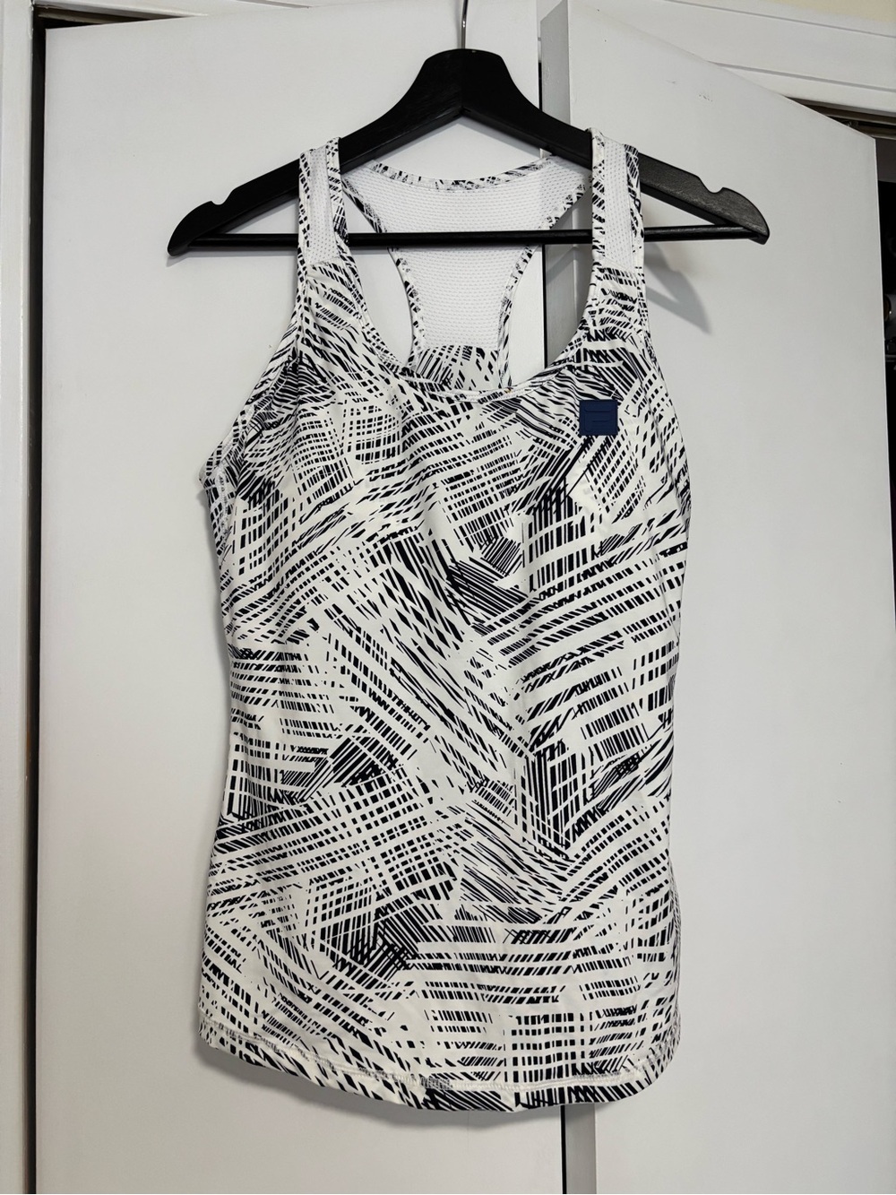Fila small Women’s Black & White Striped Pattern Tank Top built in bra nwt